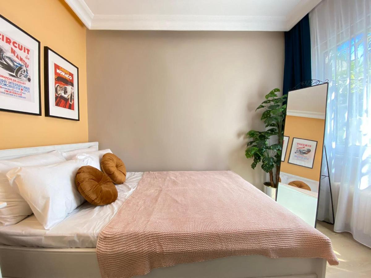 Chic Flat Near Shopping Malls In Sisli Appartement