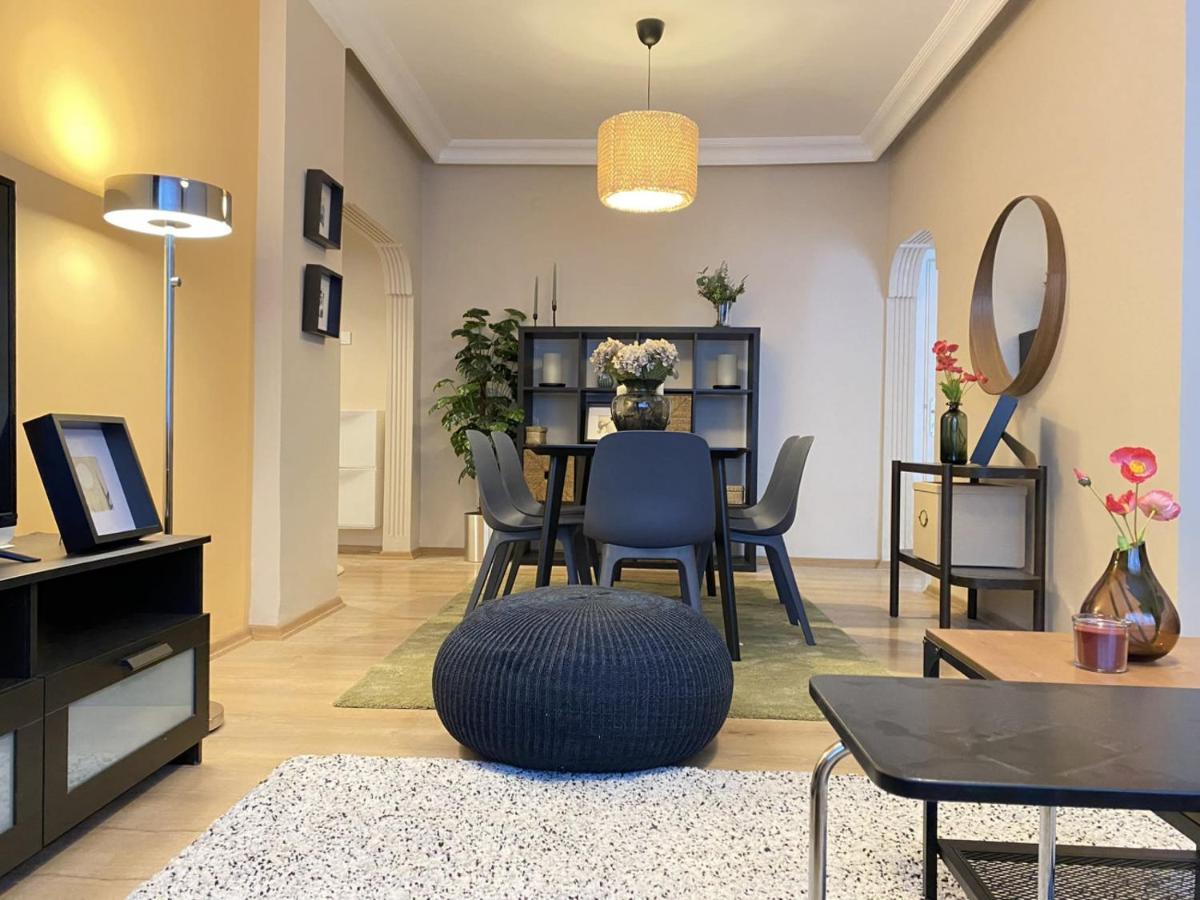 Chic Flat Near Shopping Malls In Sisli Appartement Istambul